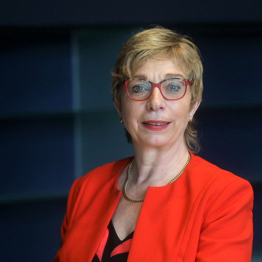 Dr. Susanne Lin-Klitzing Dr. Susanne Lin-Klitzing