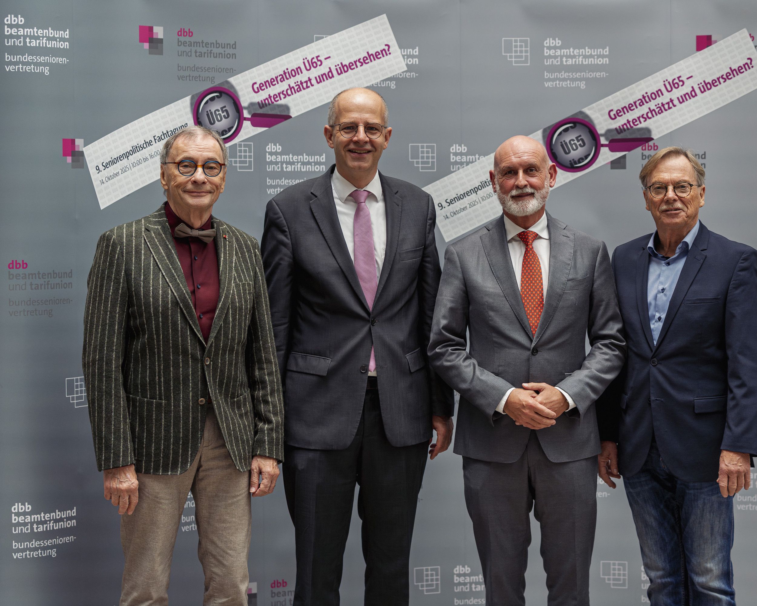 Das Foto zeigt: Horst Günther Klitzing, Vorsitzender der dbb bundesseniorenvertretung, Michael Brand, Parlamentarischer Staatssekretär im Bundesseniorenministerium, dbb-Chef Volker Geyer und Norbert Lütke, Zweiter Vorsitzender der dbb bundesseniorenvertretung.