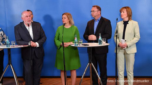 Einkommensrunde Bund und Kommunen 2023: Pressekonferenz zum Tarifabschluss