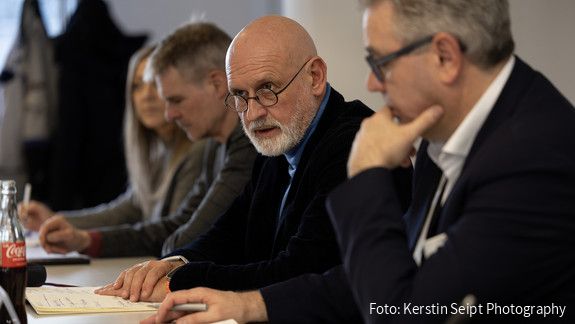 dbb Vize Volker Geyer bei den Verhandlungen in Potsdam