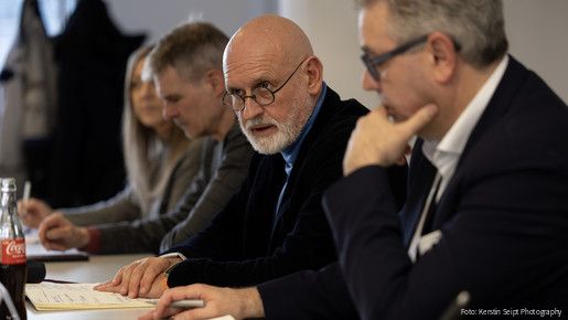 dbb Vize Volker Geyer bei den Verhandlungen in Potsdam