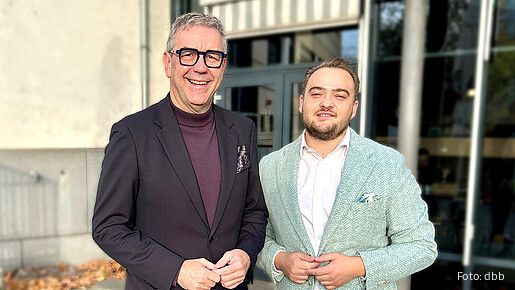 Das Foto zeigt dbb-Vize Andreas Hemsing und Matthäus Fandrejewski, Vorsitzender der dbb jugend. 